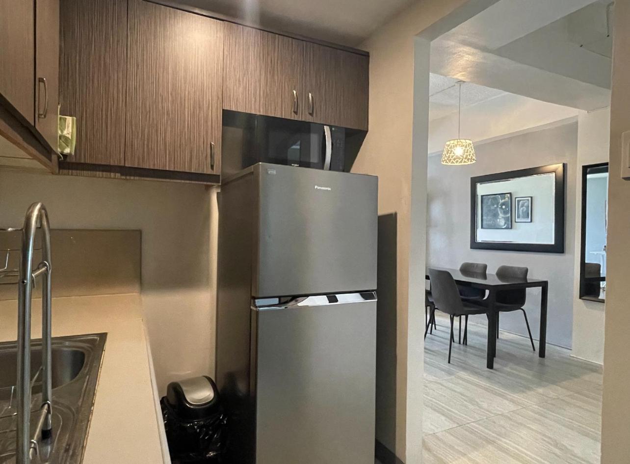 Spacious 1 Bedroom Unit Forbeswood Heights Taguig Buitenkant foto